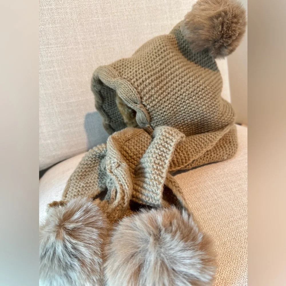 New Cozy Warm Brown Adult Size Cable Knit Hat w/ Scarf & Faux Fur Pom Poms